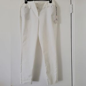 Ivanka Trump cropped white pants 6